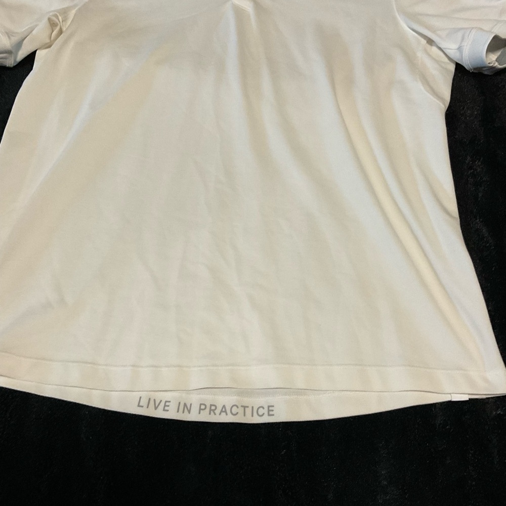 Lululemon Pique Classic-Fit Short-Sleeve Polo Shirt - Picture 2 of 10